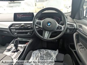 BMW 523D xDrive M-Spirit