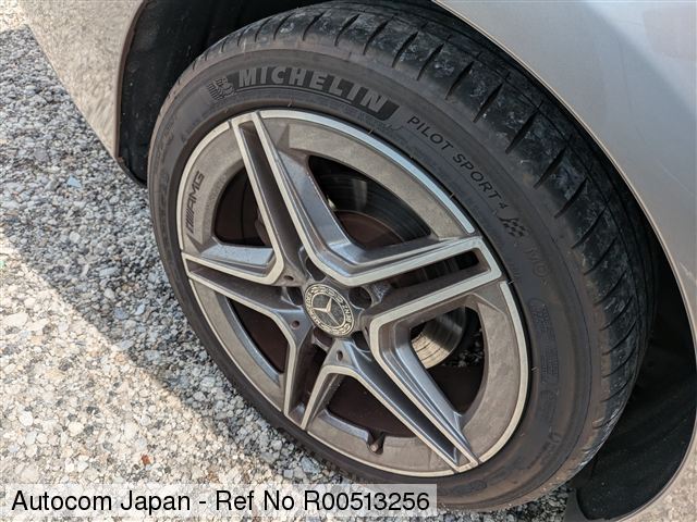
								Mercedes-Benz CLA200d full									
