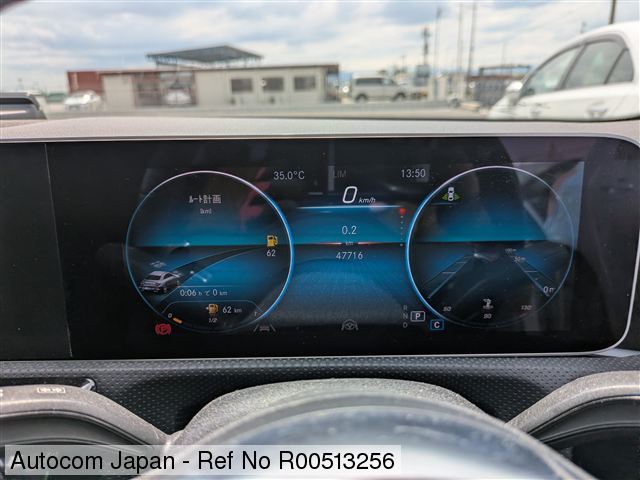 
								Mercedes-Benz CLA200d full									