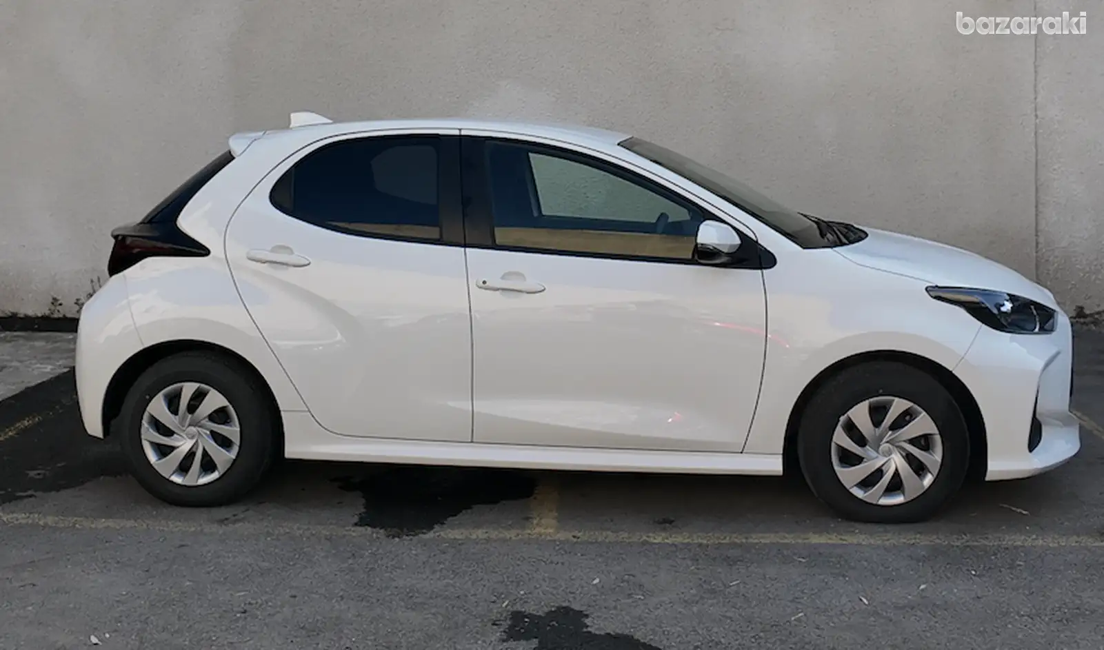 
								Toyota Yaris full									