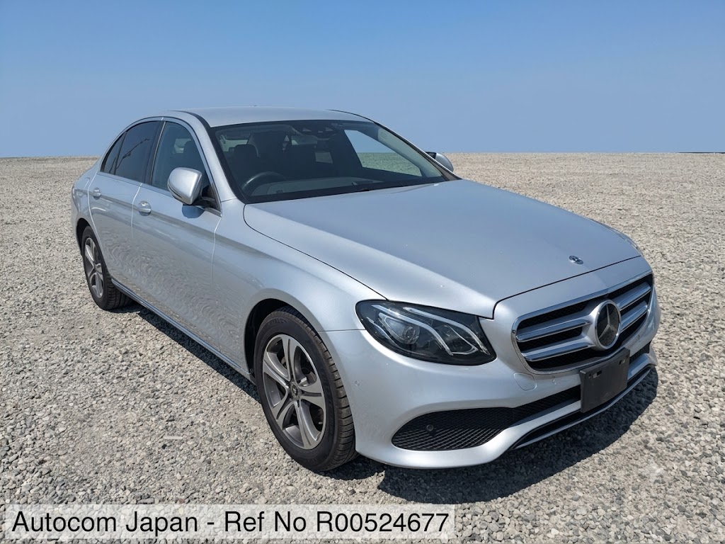 Mercedes-Benz E200