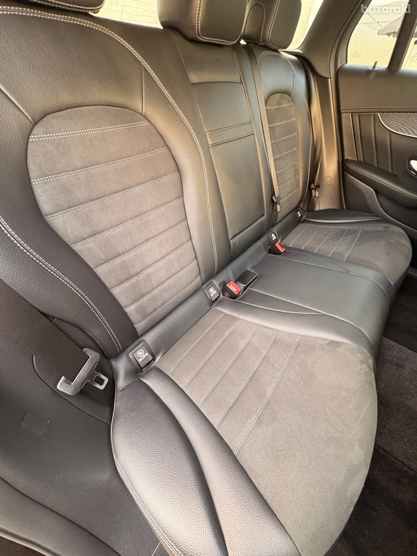 
								Mercedes-Benz GLC220d 4Matic full									