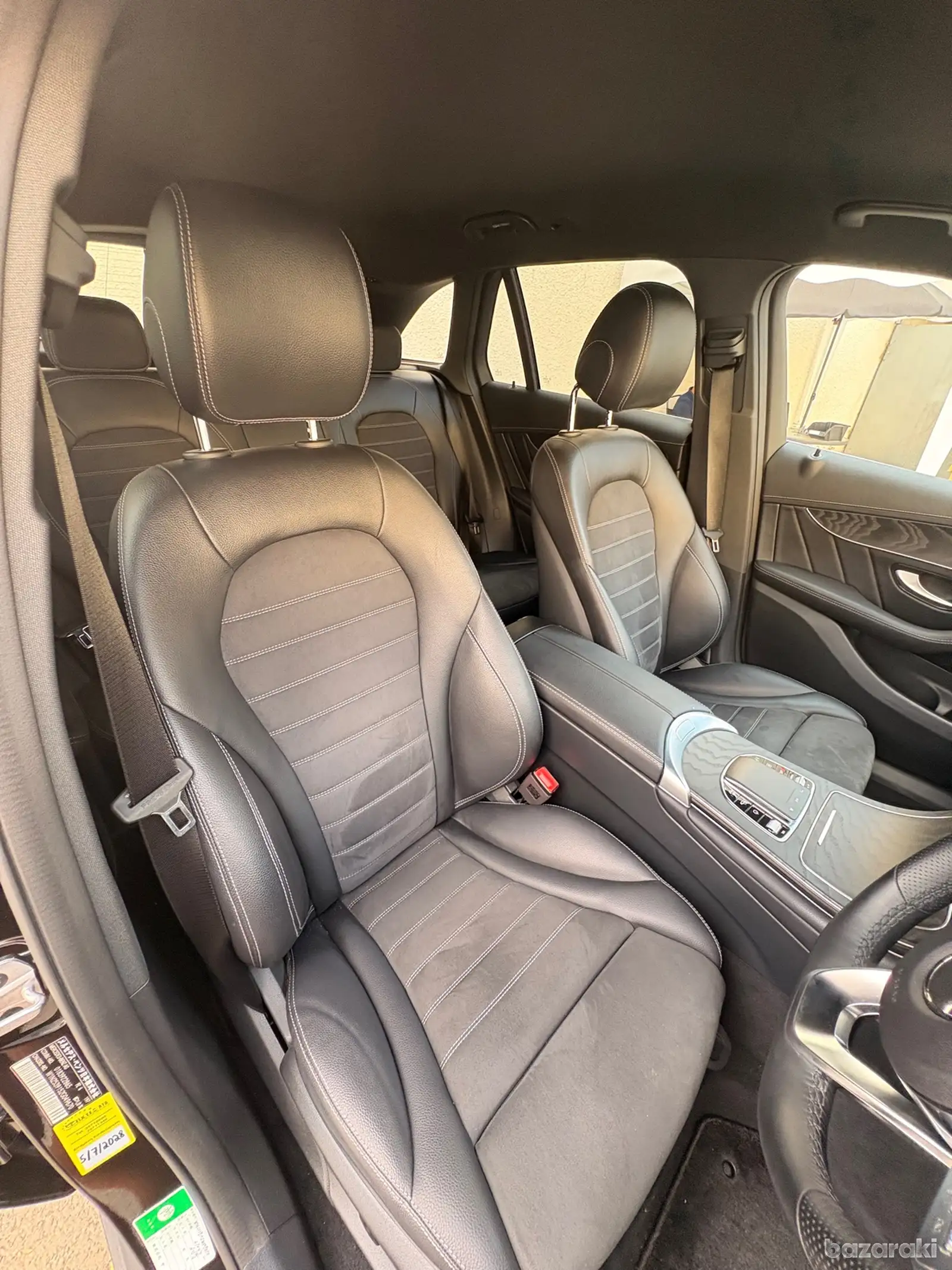
								Mercedes-Benz GLC220d 4Matic full									