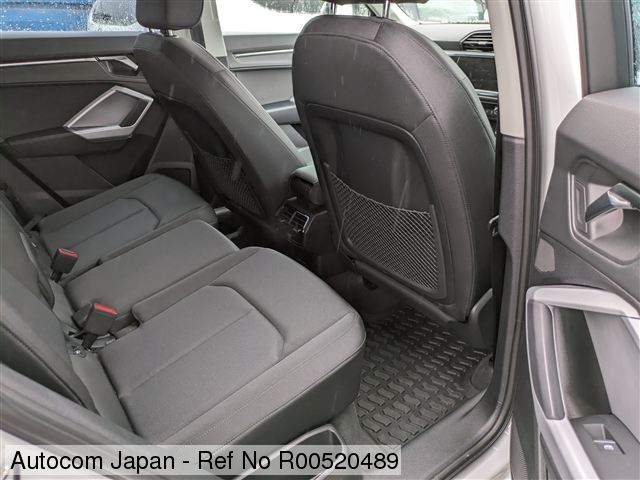 
								AUDI Q3 Sportback 35tfsi full									