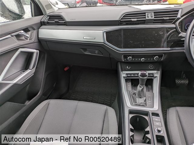 
								AUDI Q3 Sportback 35tfsi full									