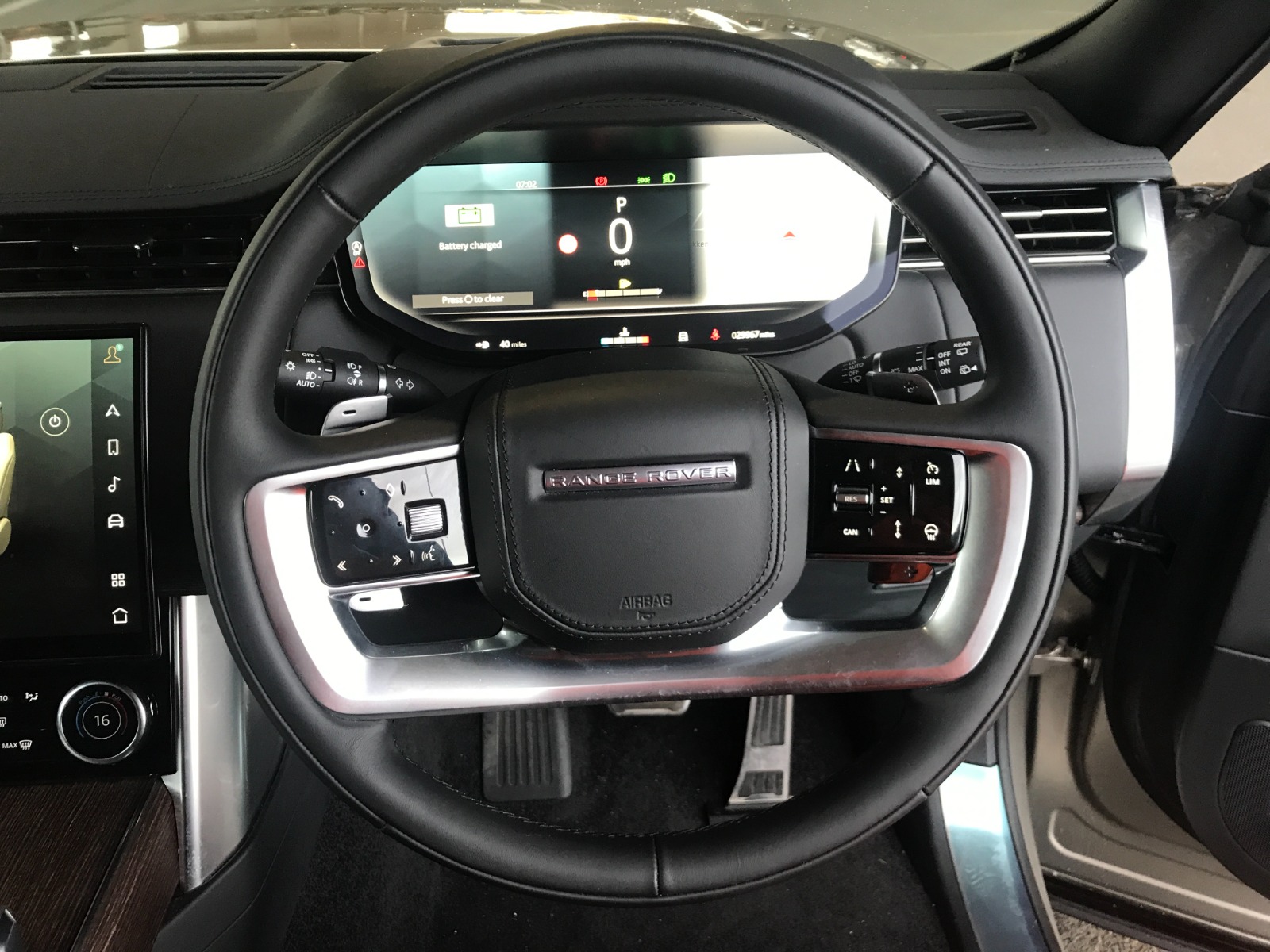 
								Range Rover full									