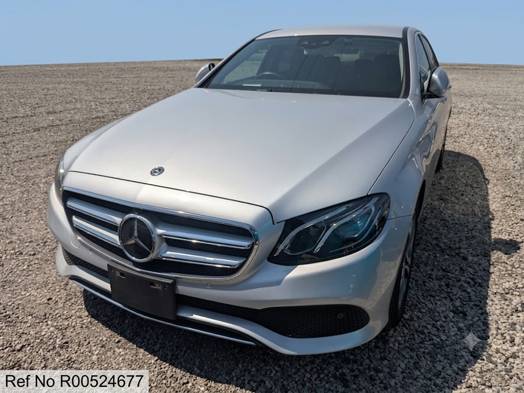 Mercedes-Benz E200