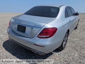 Mercedes-Benz E200