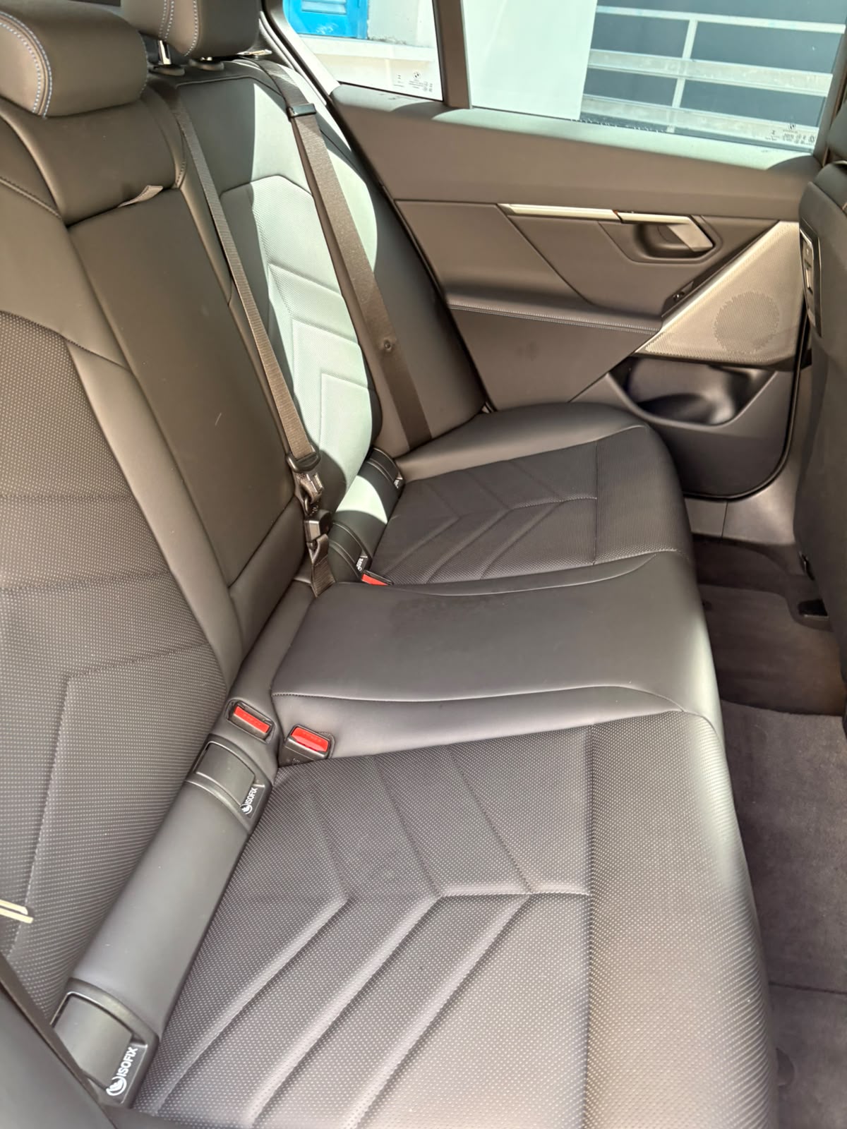 
								BMW 523i M-Sport full									