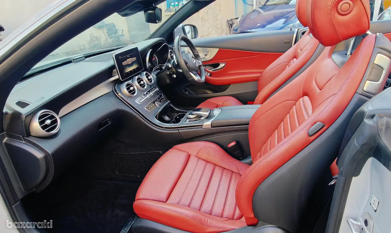 
								Mercedes-Benz C300 AMG Cabrio full									