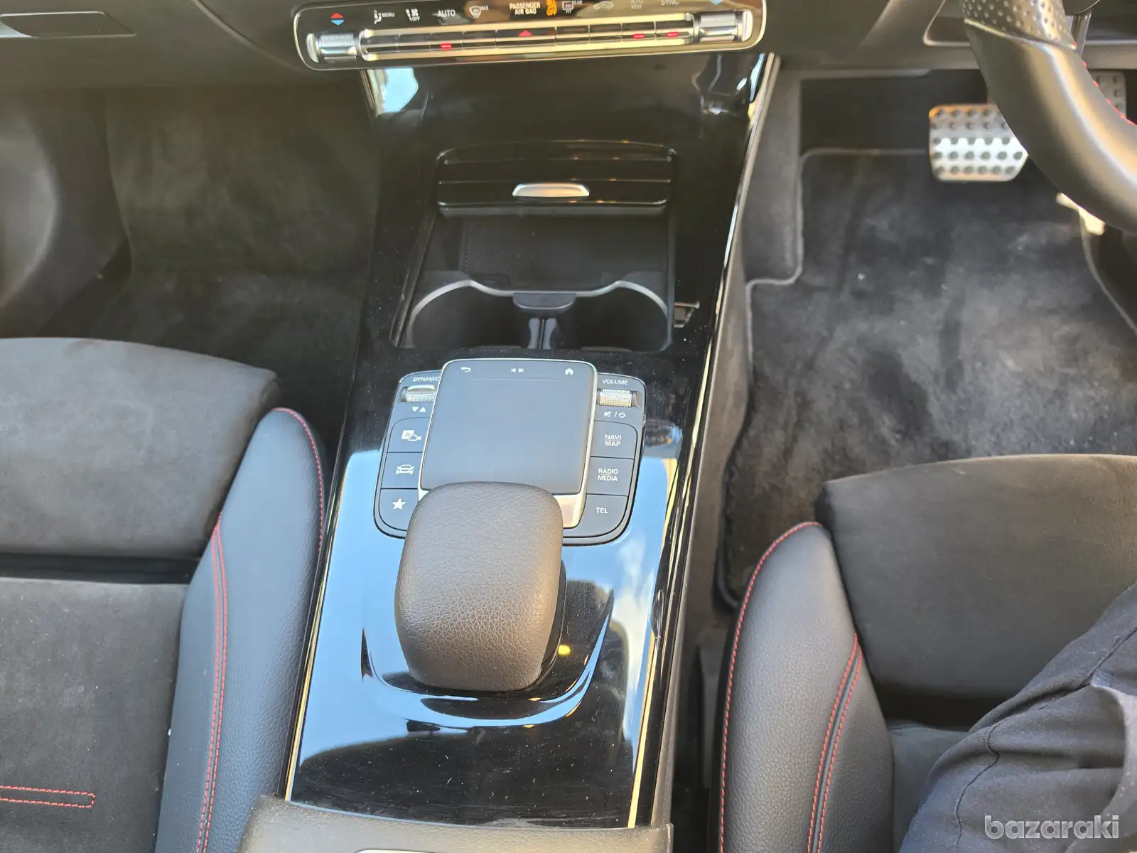 
								Mercedes-Benz CLA200d full									